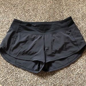 Lululemon Speed Up Short 2.5”  - size 4